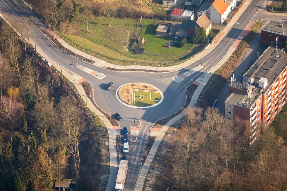 Hamm von oben - Kreisverkehr - Straßenverlauf Kamener Straße - Kleine Werlstraße im Ortsteil Pelkum in Hamm im Bundesland Nordrhein-Westfalen, Deutschland