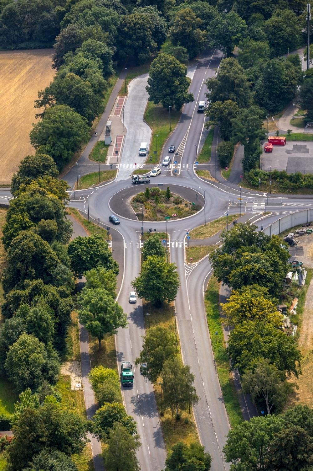 Stiepel von oben - Kreisverkehr - Straßenverlauf an der Königsallee in Stiepel im Bundesland Nordrhein-Westfalen, Deutschland