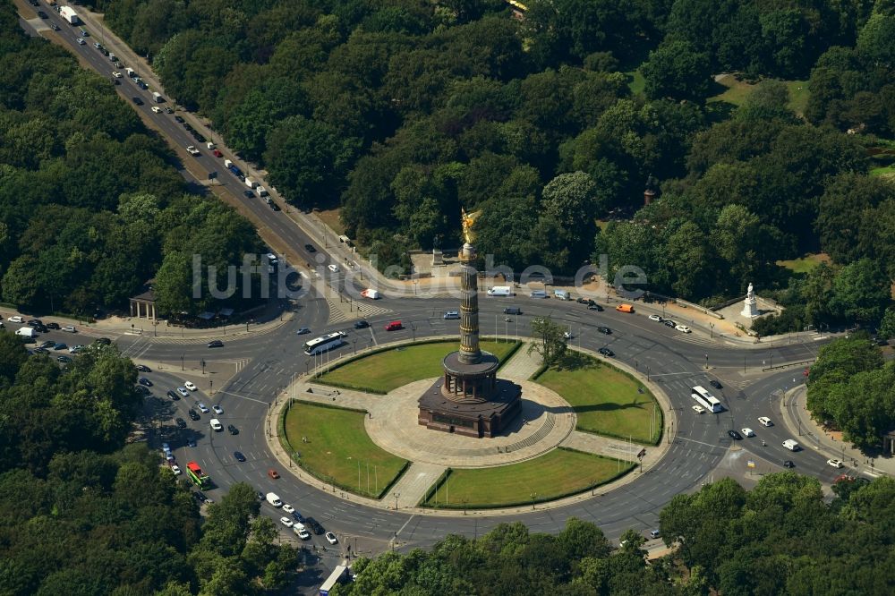Luftbild Berlin - Kreisverkehr - Straßenverlauf an der Siegessäule - Großer Stern im Parkgelände des Tiergartens in Berlin