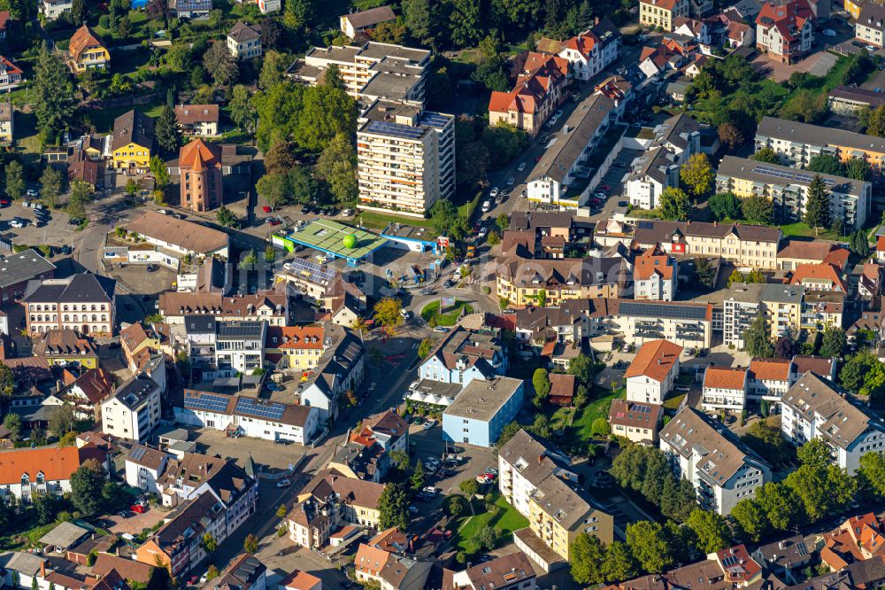 Luftbild Lahr/Schwarzwald - Kreisverkehr - Straßenverlauf Turmstraße - Burkheimer Straße - Friedrichstraße - Gärtnerstraße in Lahr/Schwarzwald im Bundesland Baden-Württemberg, Deutschland