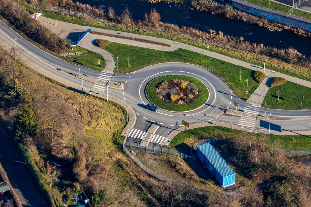 Hagen von oben - Kreisverkehr - Straßenverlauf an der Wehringhauser Straße in Hagen im Bundesland Nordrhein-Westfalen, Deutschland