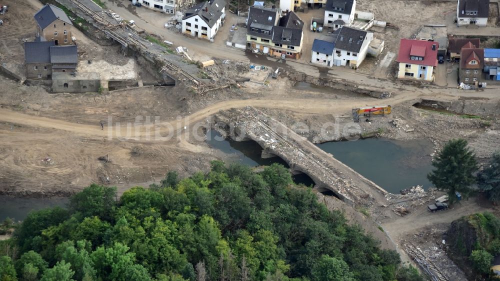 Luftbild Altenahr - Kreuzberg (Ahr) nach der Hochwasserkatastrophe diesen Jahres im Bundesland Rheinland-Pfalz, Deutschland