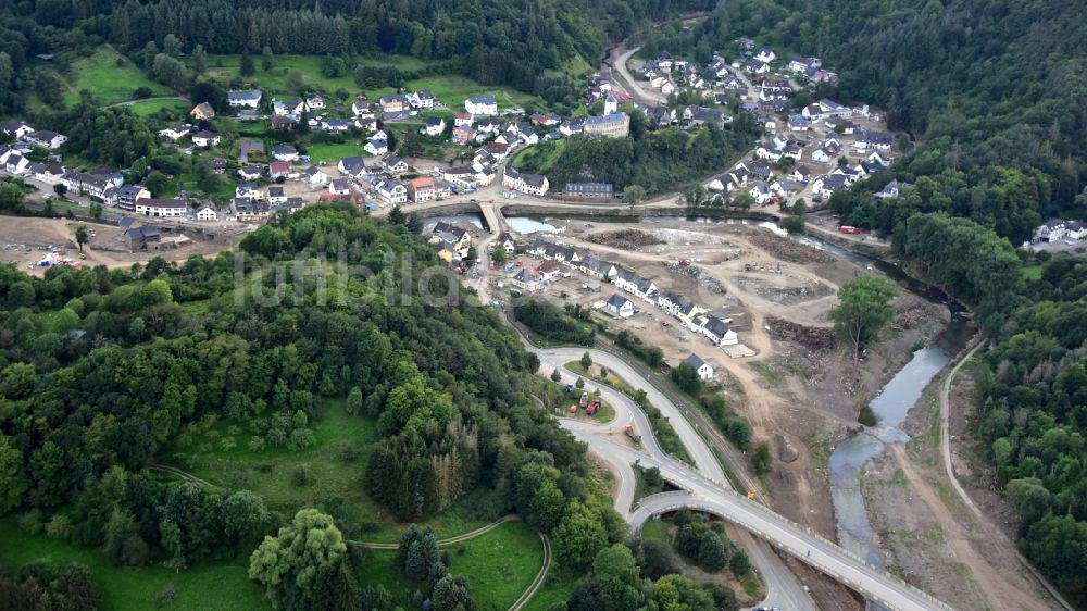 Luftaufnahme Altenahr - Kreuzberg nach der Hochwasserkatastrophe diesen Jahres im Bundesland Rheinland-Pfalz, Deutschland
