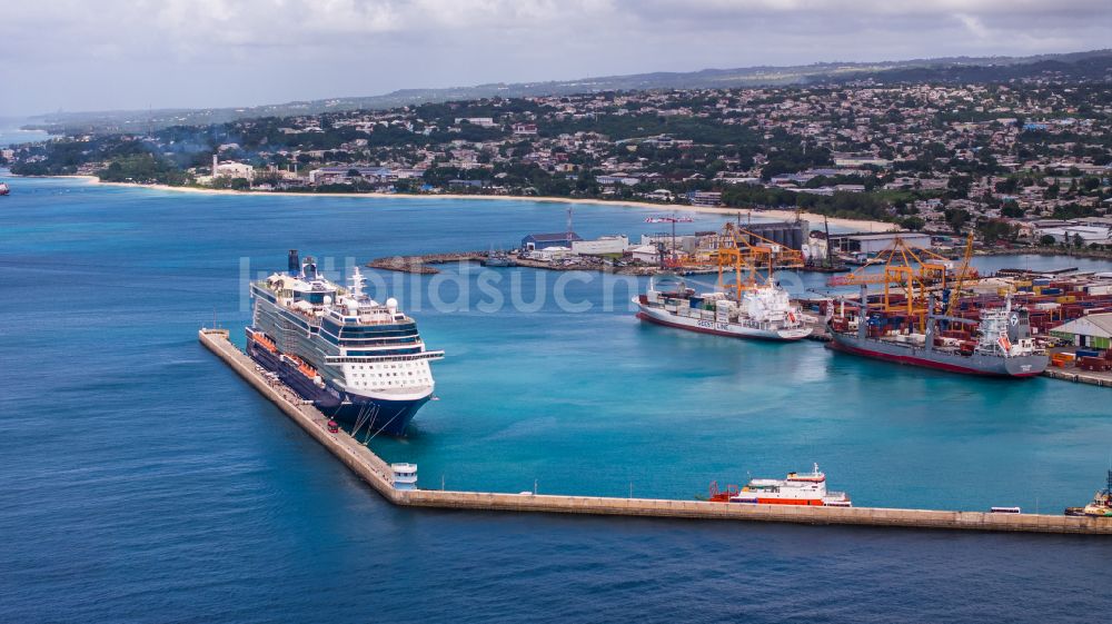 Luftbild Bridgetown - Kreuzfahrtschiff Celebrity Equinox in Bridgetown in Saint Michael, Barbados
