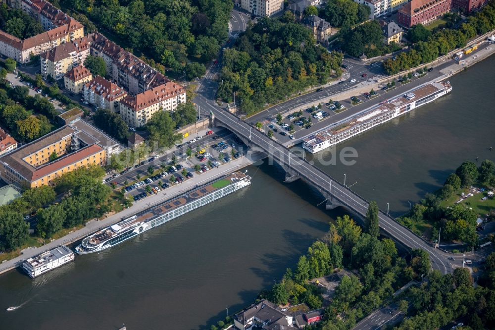 Luftbild Würzburg - Kreuzfahrtschiff WILLIAM WORDSWORTH auf dem Main in Würzburg im Bundesland Bayern, Deutschland