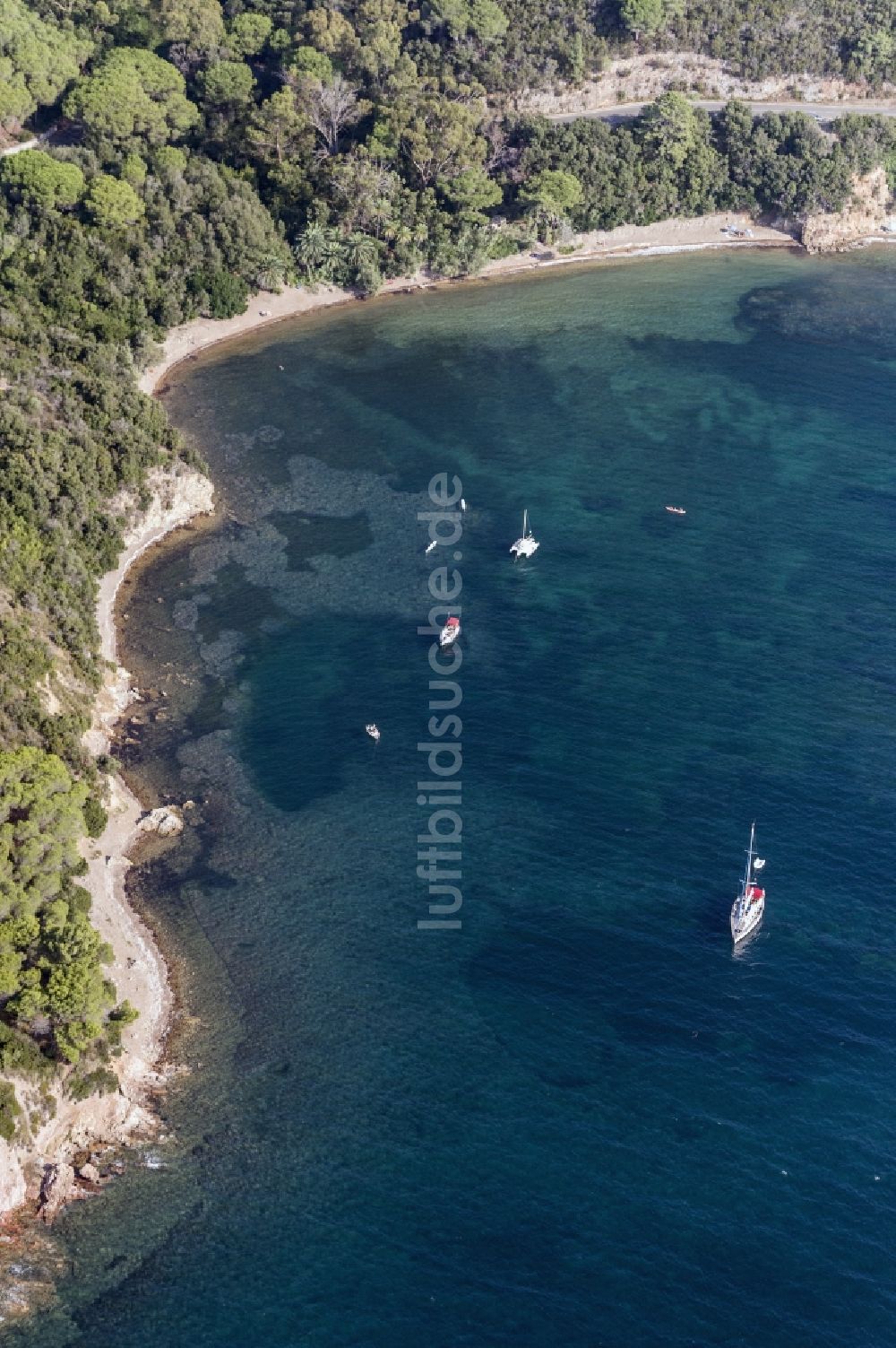 Luftaufnahme Elba - Küste und Meer der Insel Elba in der Toscana in Italien