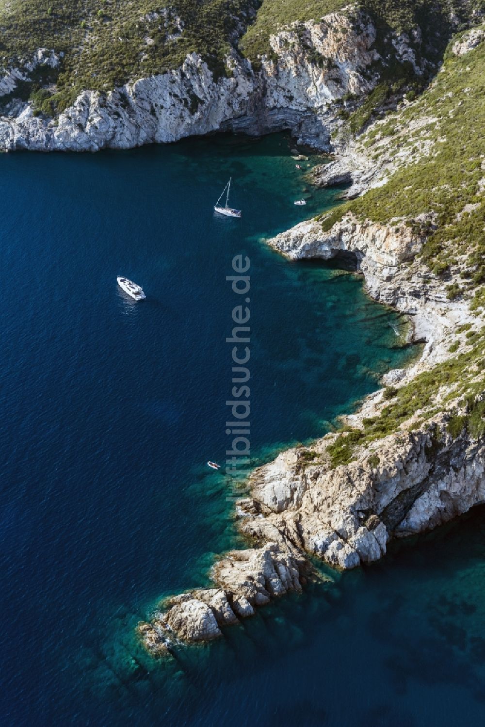 Luftbild Elba - Küste und Meer der Insel Elba in der Toscana in Italien