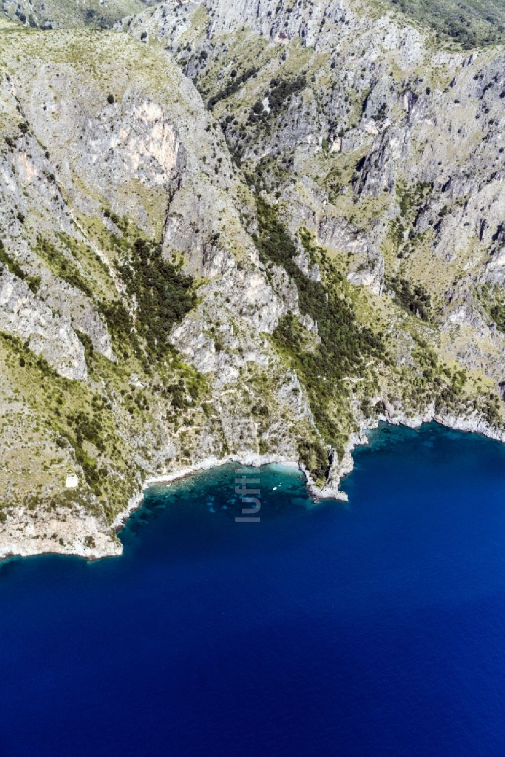 Scario von oben - Küste am Mittelmeer in Scario in der Provinz Kampanien in Italien