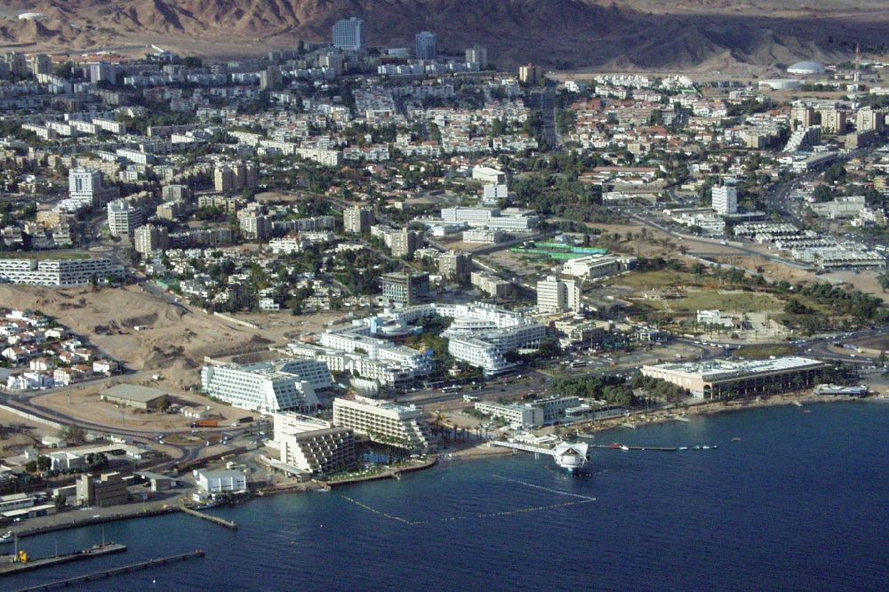 Luftbild Eilat - Küste und Stadtansicht mit Hotels im Stadtgebiet der Touristenstadt Eilat in South District, Israel am Golf von Akaba