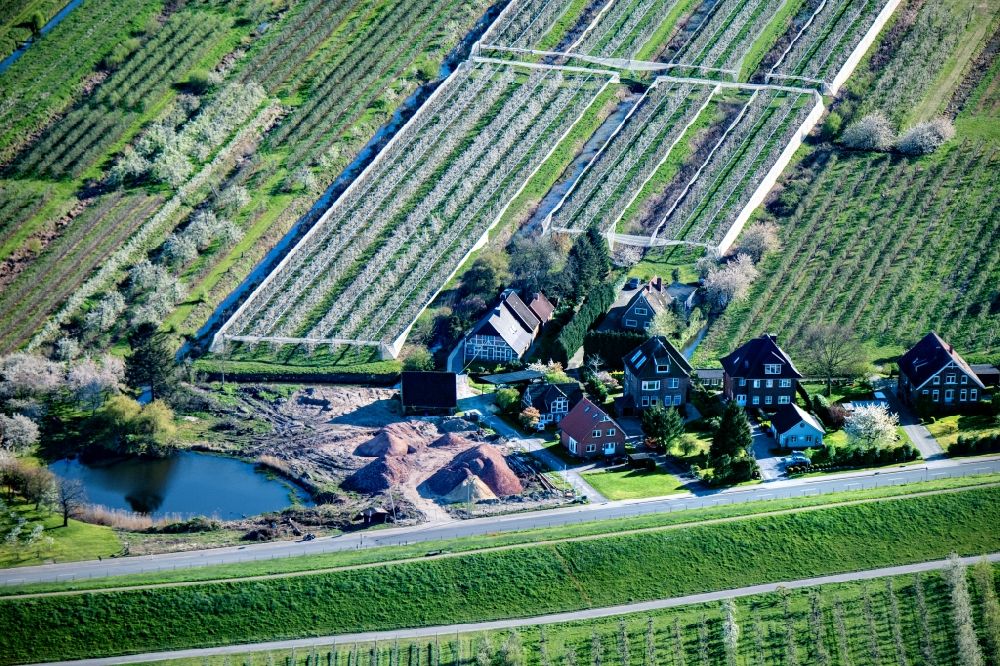 Luftbild Grünendeich - Küsten- Landschaft mit Deich- Schutzstreifen in Grünendeich im Bundesland Niedersachsen, Deutschland