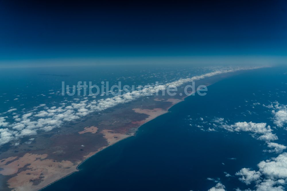 Luftbild Baraawe - Küsten- Landschaft am Sandstrand Indischer Ocean in Baraawe in Shabeellaha Hoose, Somalia