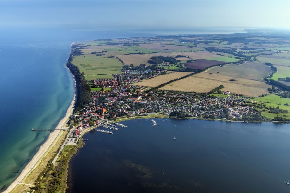 Rerik von oben - Küsten- Landschaft am Sandstrand der Ostsee in Rerik im Bundesland Mecklenburg-Vorpommern, Deutschland
