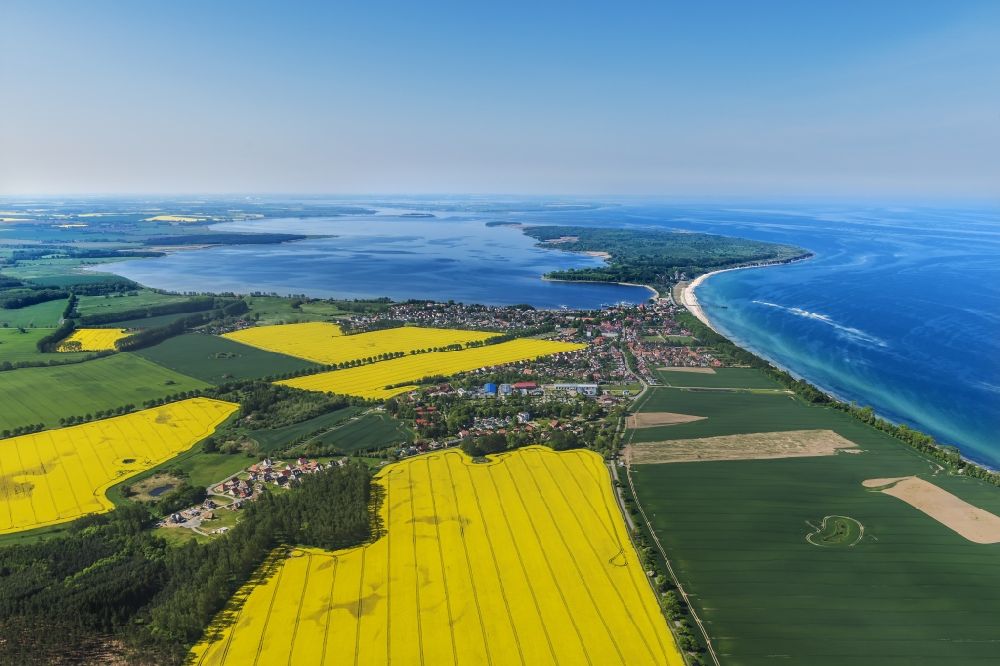 Luftaufnahme Rerik - Küsten- Landschaft am Sandstrand der Ostsee in Rerik im Bundesland Mecklenburg-Vorpommern, Deutschland