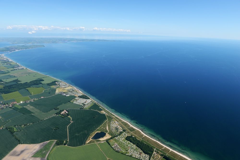 Luftbild Siggeneben - Küsten- Landschaft am Sandstrand der Ostsee in Siggeneben im Bundesland Schleswig-Holstein
