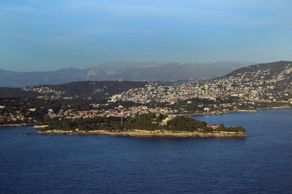 Luftbild Saint-Jean-Cap-Ferrat - Küsten- Landschaft an der Steilküste der Halbinsel Cap Ferrat im Mittelmeer in Saint-Jean-Cap-Ferrat in Provence-Alpes-Cote d'Azur, Frankreich