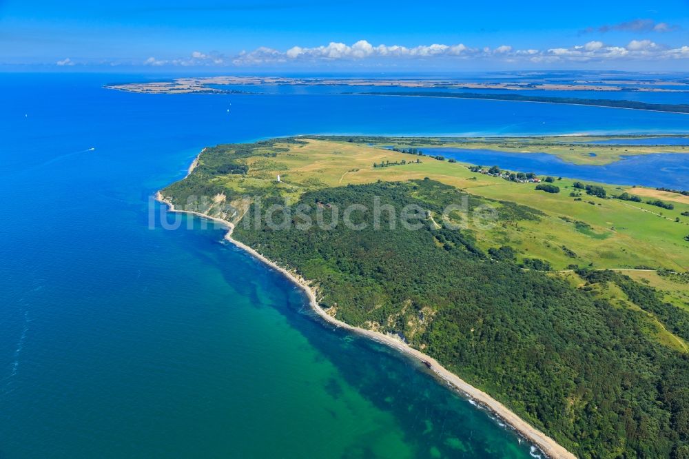 Luftbild Insel Hiddensee - Küsten- Landschaft an der Steilküste der Ostsee auf der Insel Hiddensee im Bundesland Mecklenburg-Vorpommern, Deutschland