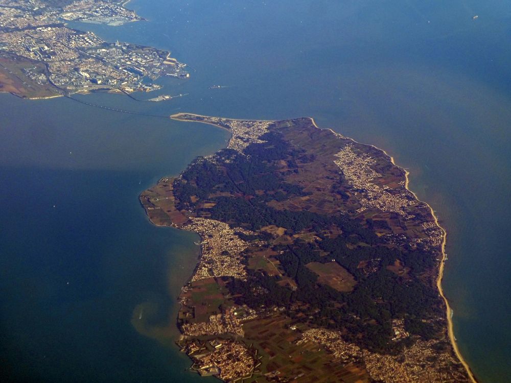 Luftaufnahme Sainte-Marie-de-Re - Küstenbereich der Atlantikinsel Île de Rè in Nouvelle-Aquitaine, Frankreich