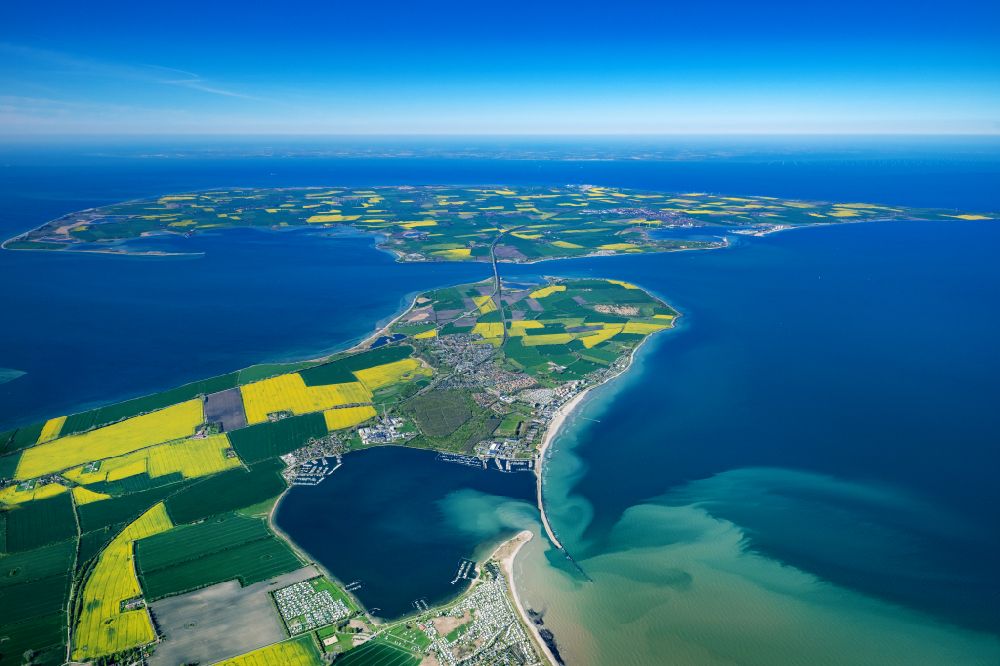 Luftbild Fehmarn - Küstenbereich von Großenbrode bis zur Insel in Fehmarn im Bundesland Schleswig-Holstein, Deutschland