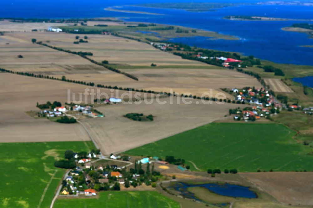 Fährdorf aus der Vogelperspektive: Küstenbereich der Insel Poel - Insel in Fährdorf im Bundesland Mecklenburg-Vorpommern, Deutschland