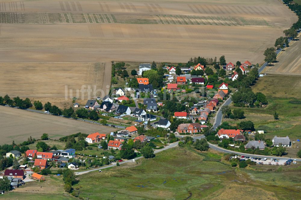 Fährdorf von oben - Küstenbereich der Insel Poel - Insel in Fährdorf im Bundesland Mecklenburg-Vorpommern, Deutschland