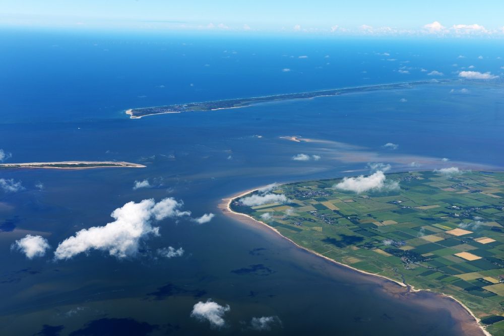 Luftaufnahme Nieblum - Küstenbereich der Nordsee - Insel Föhr in Nieblum im Bundesland Schleswig-Holstein