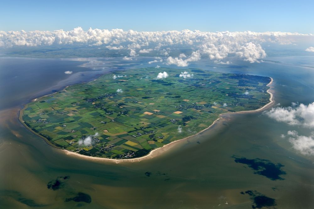 Nieblum aus der Vogelperspektive: Küstenbereich der Nordsee - Insel Föhr in Nieblum im Bundesland Schleswig-Holstein
