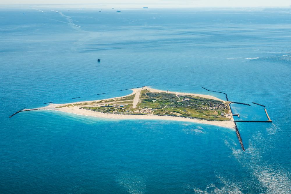 Luftaufnahme Helgoland - Küstenbereich der Nordsee - Insel Helgoland-Dühne in Helgoland im Bundesland Schleswig-Holstein