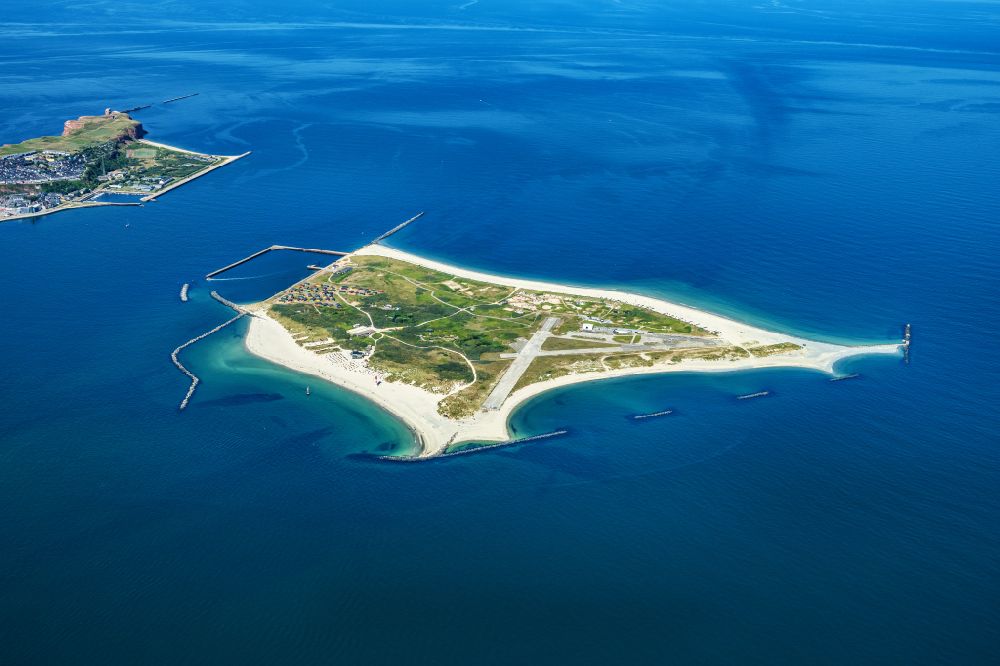 Luftaufnahme Helgoland - Küstenbereich der Nordsee - Insel Helgoland-Dühne in Helgoland im Bundesland Schleswig-Holstein