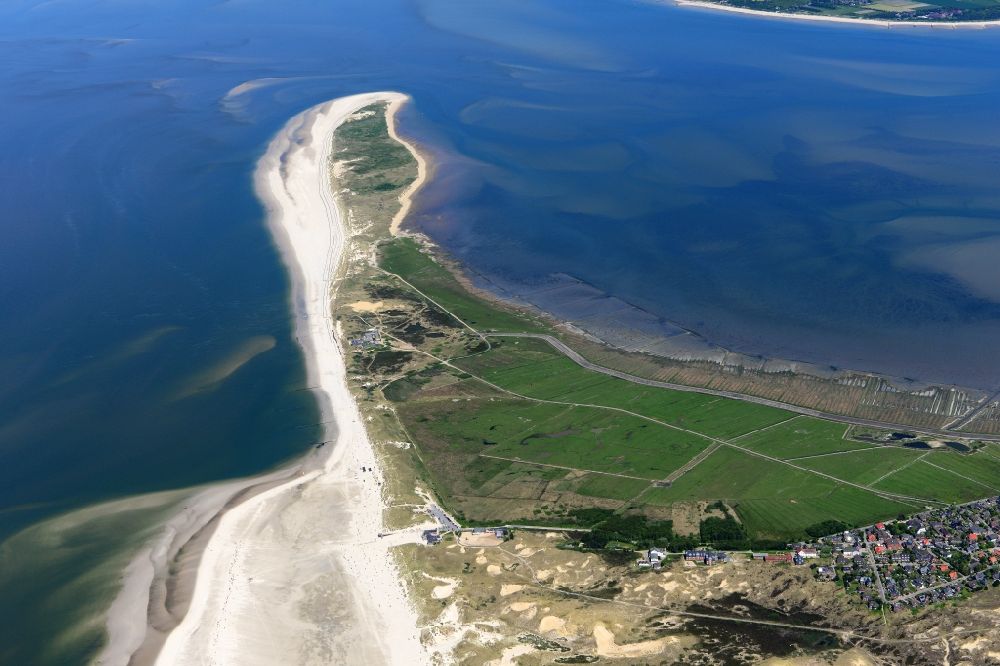Luftbild Wittdün auf Amrum - Küstenbereich der Nordsee - Insel in Norddorf im Bundesland Schleswig-Holstein