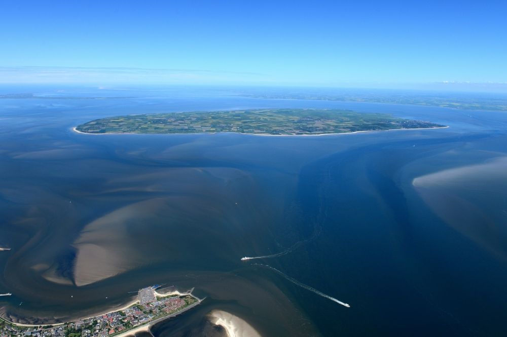 Luftaufnahme Pellworm - Küstenbereich der Nordsee - Insel in Pellworm im Bundesland Schleswig-Holstein