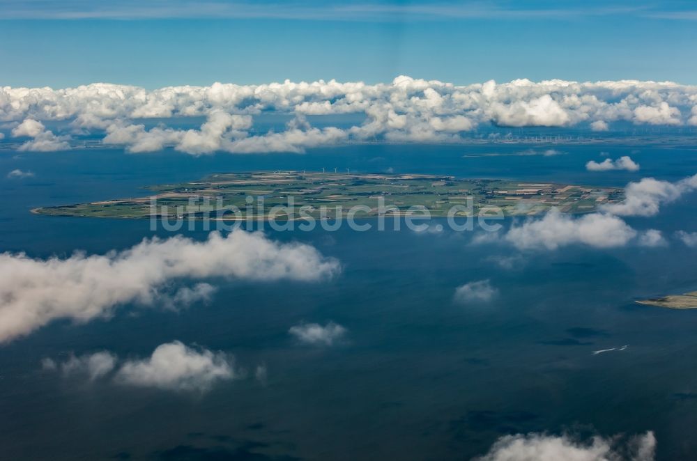 Luftaufnahme Pellworm - Küstenbereich der Nordsee- Insel Pellworm im Bundesland Schleswig-Holstein, Deutschland