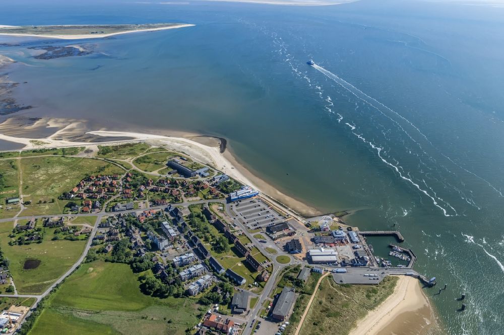 Luftaufnahme List - Küstenbereich der Nordsee - Insel Sylt Ortsteil List im Bundesland Schleswig-Holstein