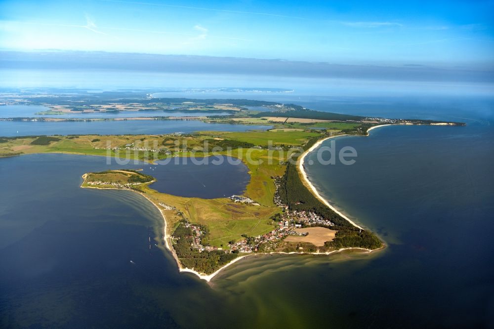 Luftbild Thiessow - Küstenbereich der Ostsee - Insel Rügen im Ortsteil Mönchgut in Thiessow im Bundesland Mecklenburg-Vorpommern