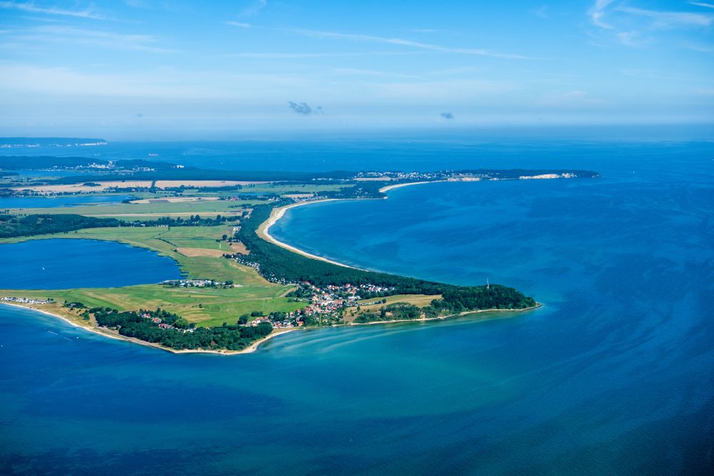 Luftbild Thiessow - Küstenbereich der Ostsee - Insel Rügen im Ortsteil Mönchgut in Thiessow im Bundesland Mecklenburg-Vorpommern