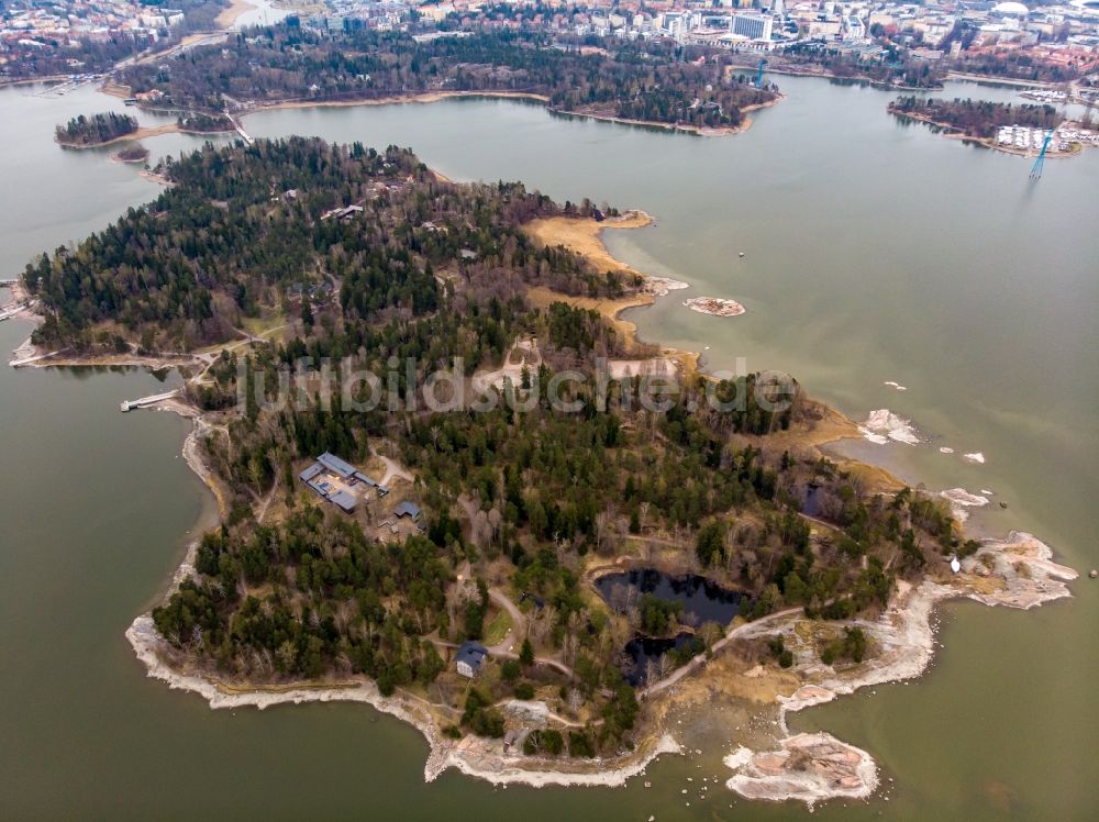 Luftbild Helsinki - Küstenbereich Seurasaari - Insel in Helsinki in Uusimaa, Finnland
