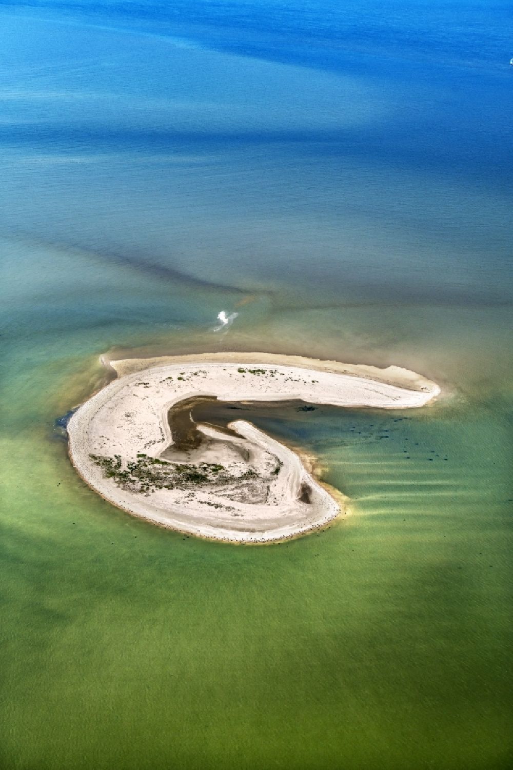 Borkum von oben - Küstenbereich der Vogelinsel Lütje Hörn in Juist im Bundesland Niedersachsen, Deutschland
