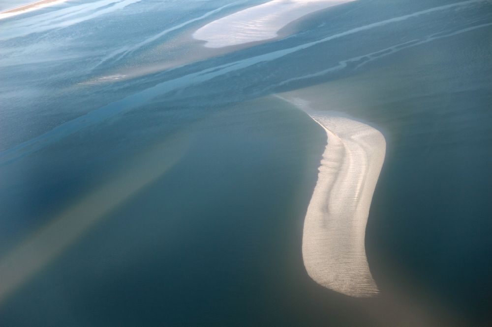 Luftbild Langeneß - Küstenbereich und Wattenmeer der Insel Langeneß im Bundesland Schleswig-Holstein