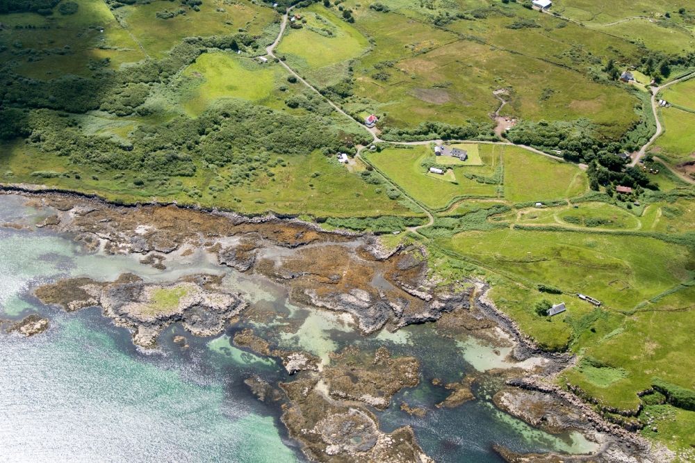 Oban aus der Vogelperspektive: Küstenlandschaft bei Oban im Bezirk Argyll and Bute in Schottland