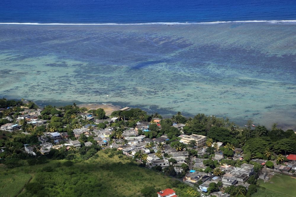Luftbild Baie du Cap - Kuestenstreifen in Baie du Cap an der Südkueste von Mauritius