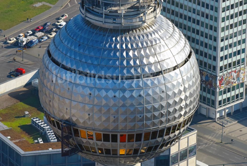 Berlin von oben - Kugel des Fernsehturm in Berlin, Deutschland