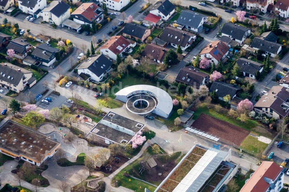 Luftaufnahme Leonberg - Ökumenisches Zentrum Ezach in Leonberg im Bundesland Baden-Württemberg, Deutschland