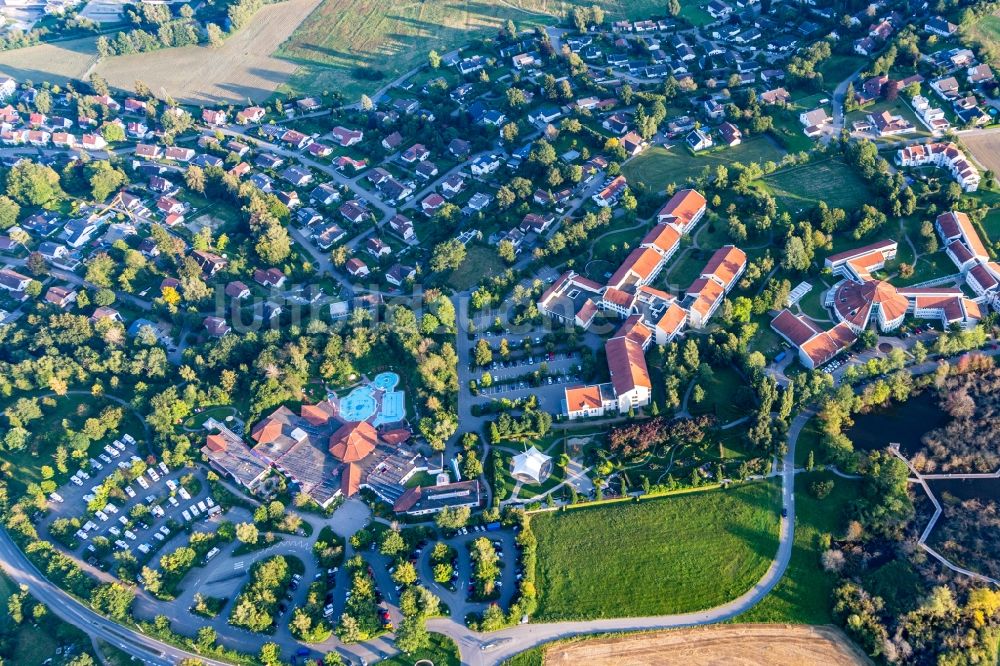 Luftbild Bad Saulgau - Kurzentrum und Kurpark mit Sonnenhof-Therme Bad Saulgau und Klinik am schönen Moos in Bad Saulgau im Bundesland Baden-Württemberg, Deutschland
