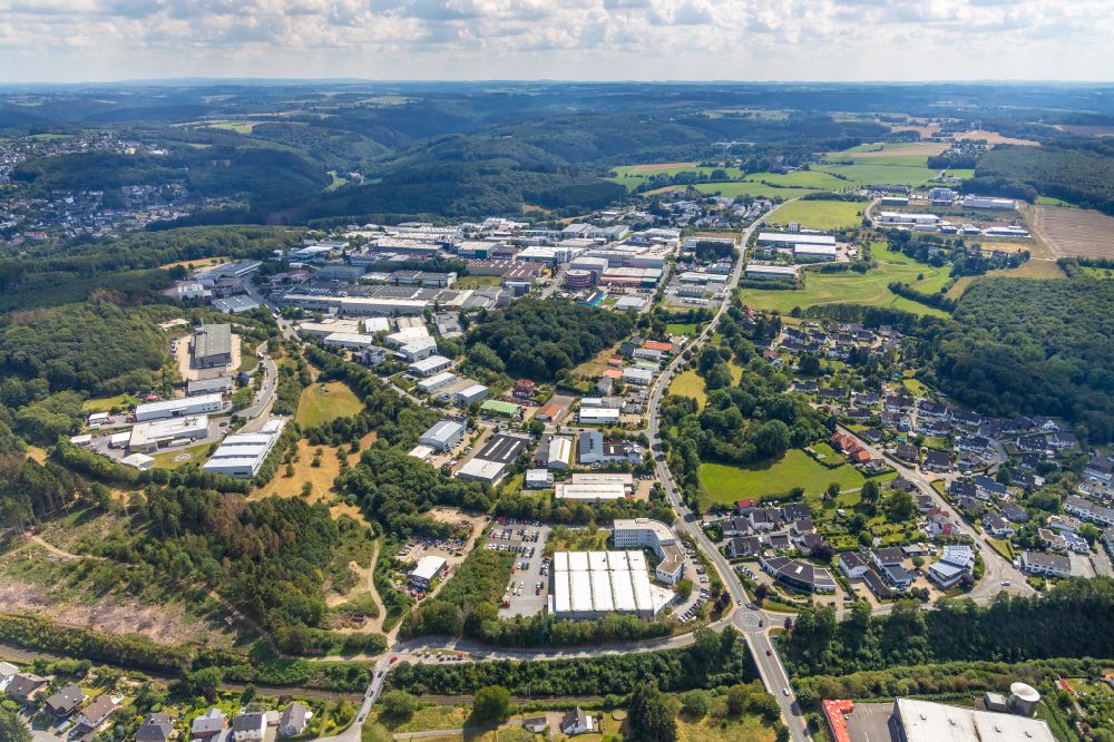 Luftaufnahme Oelkinghausen - Ländliches Industrie- und Gewerbegebiet in Oelkinghausen im Bundesland Nordrhein-Westfalen, Deutschland