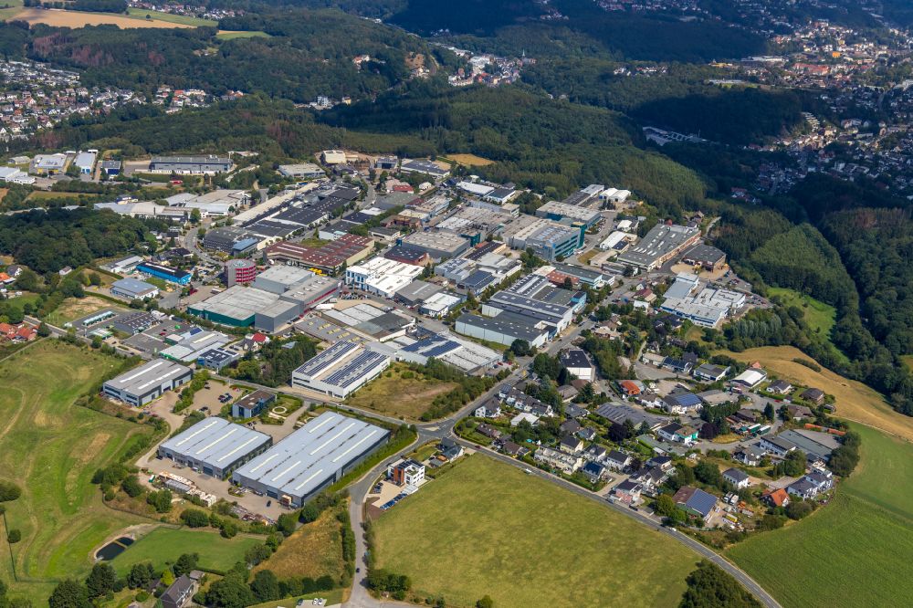 Luftbild Oelkinghausen - Ländliches Industrie- und Gewerbegebiet in Oelkinghausen im Bundesland Nordrhein-Westfalen, Deutschland