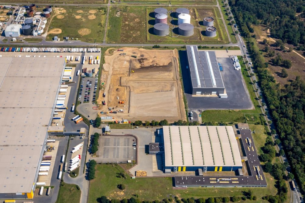 Luftaufnahme Hünxe - Lagerhallen und Speditionsgebäude LGI Logistics Group International GmbH in Hünxe im Bundesland Nordrhein-Westfalen, Deutschland