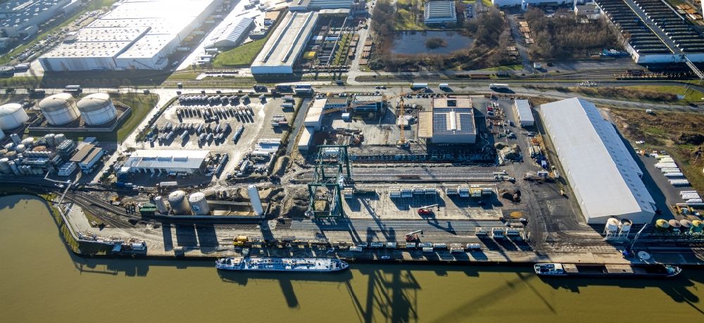 Hamm von oben - Lagerhallen und Speditionsgebäude Rhenus Port Logistics Rhein-Ruhr GmbH Hamm im Bundesland Nordrhein-Westfalen, Deutschland