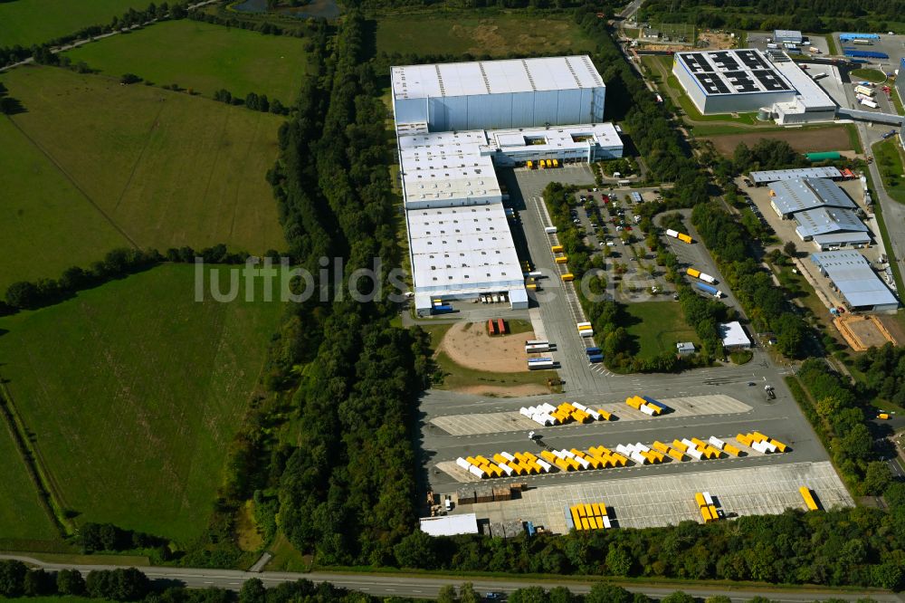 Luftbild Gallin - Lagerhallen und Speditionsgebäude der Tchibo GmbH in Gallin im Bundesland Mecklenburg-Vorpommern, Deutschland