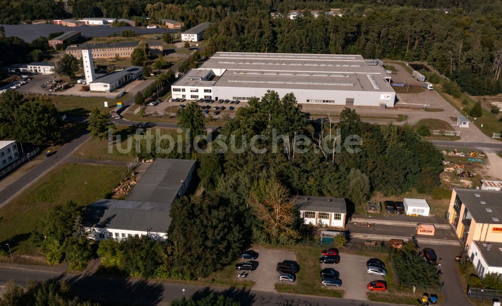 Luftaufnahme Pinnow - Lagerhauskomplex- Gebäude im Gewerbegebiet Industrie- und Gewerbegebiet Pinnow in Pinnow im Bundesland Brandenburg, Deutschland