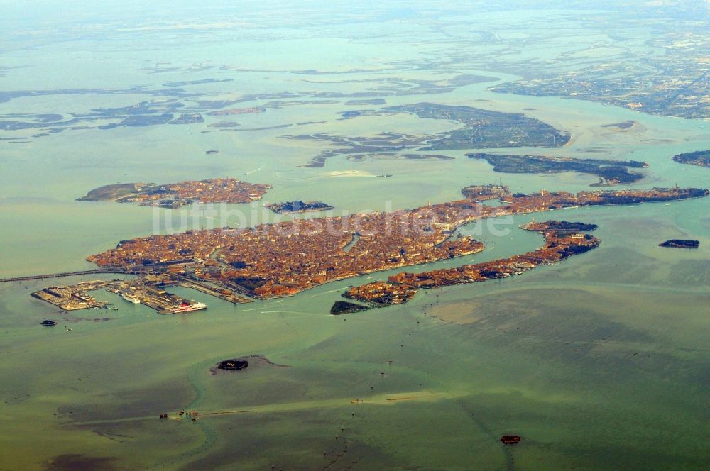 Venedig aus der Vogelperspektive: Lagune von Venedig in der gleichnamigen Provinz in Italien