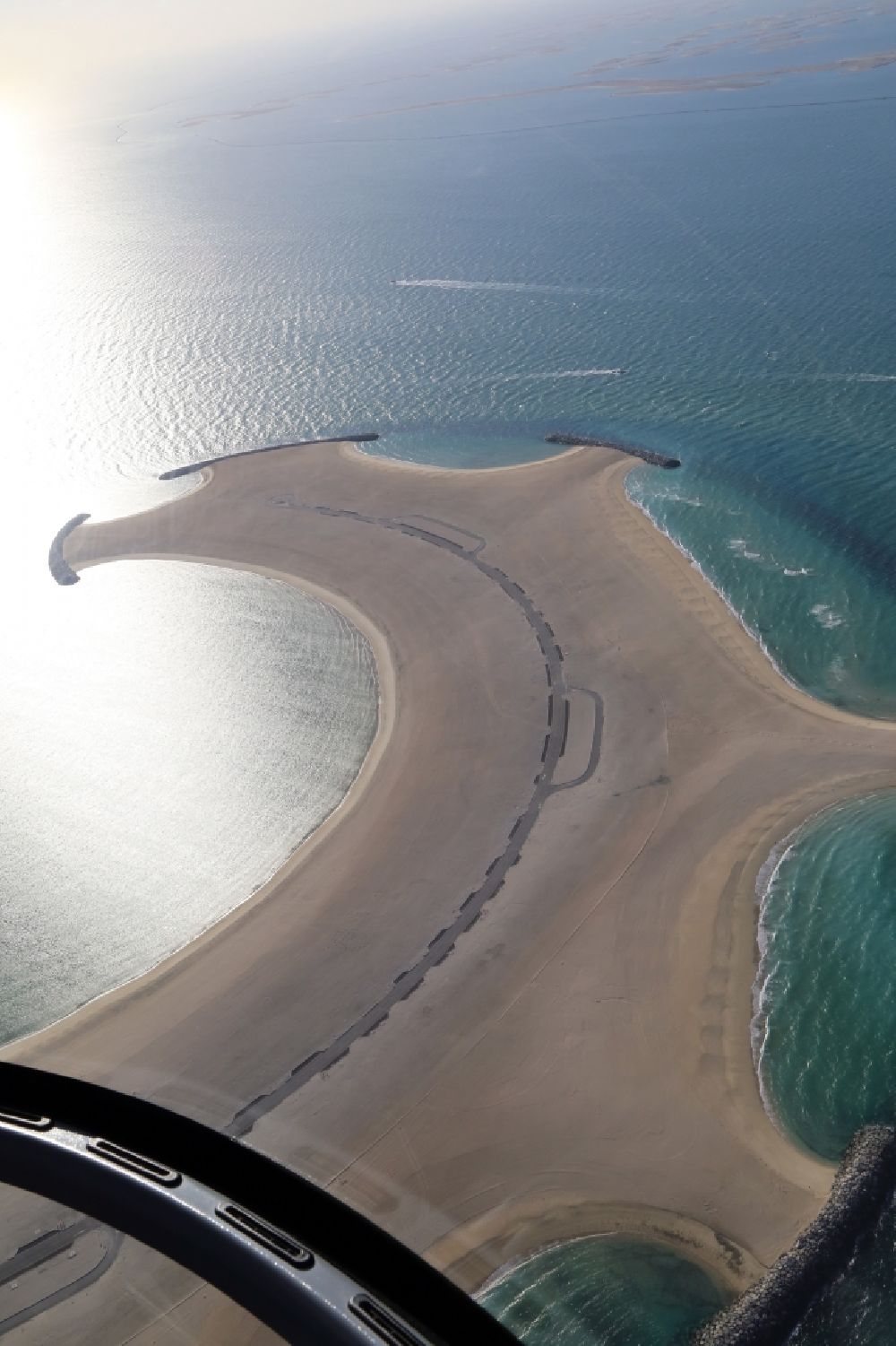 Dubai aus der Vogelperspektive: Landgewinnung vor der Küste von Dubai in Vereinigte Arabische Emirate
